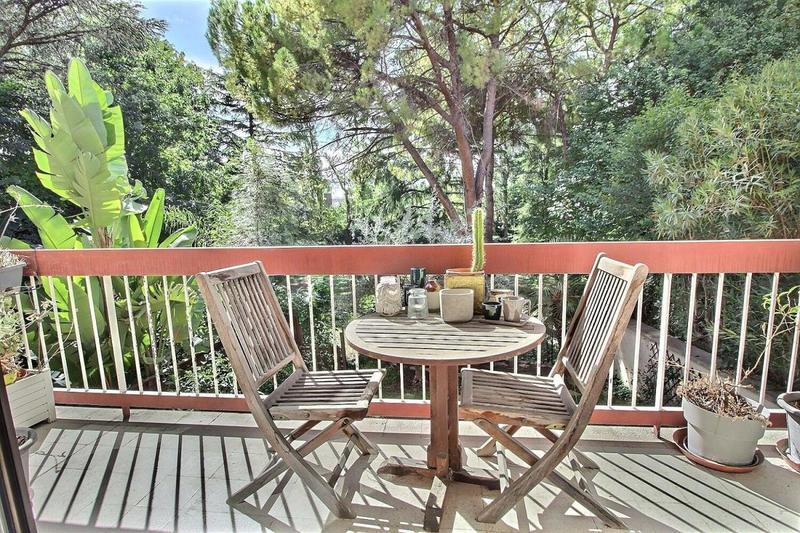 Appartement - 99 m² - 3 pièces