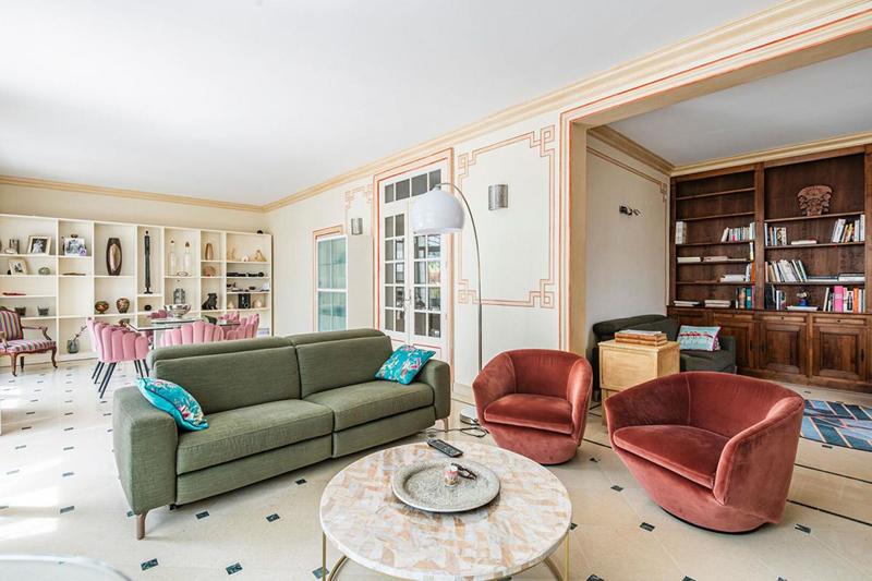 Propriété - 550 m² - 17 pièces