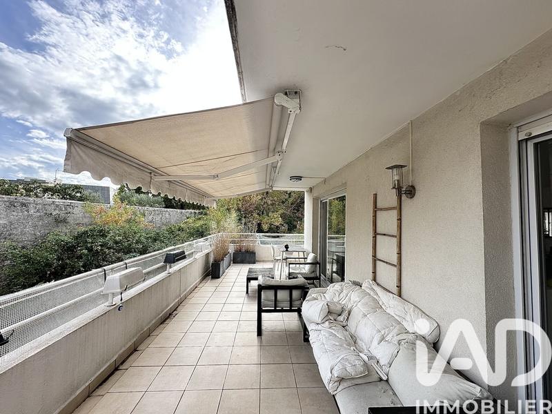 Appartement - 90 m² - 4 pièces