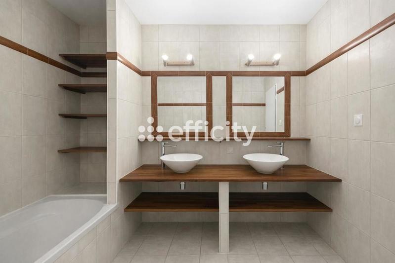 Appartement - 92 m² - 4 pièces