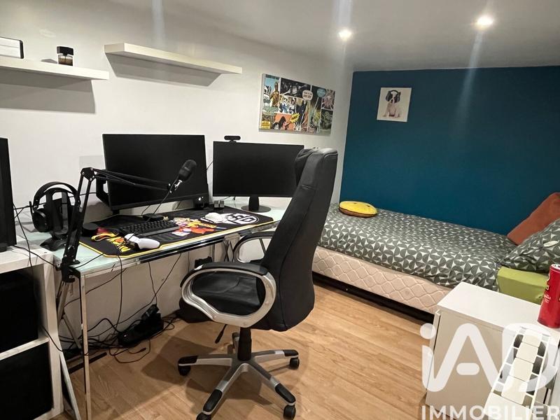 Maison - 210 m² - 8 pièces