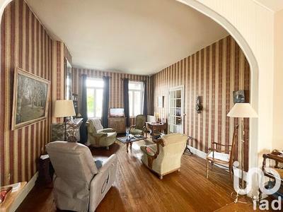 Maison - 340 m² - 11 pièces