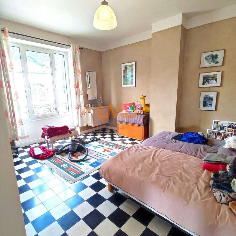 Maison - 188 m² - 8 pièces