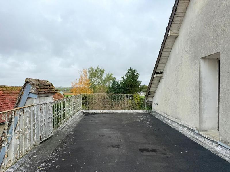 Maison - 205 m² - 8 pièces