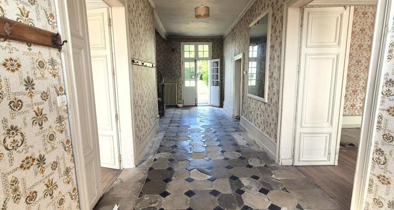 Maison - 396 m² - 16 pièces