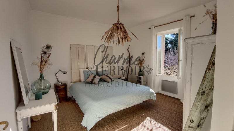 Mas - 228 m² - 10 pièces