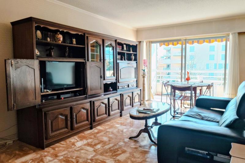 Appartement bourgeois - 74 m² - 3 pièces