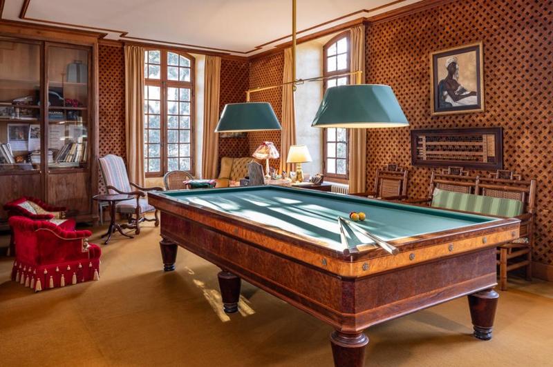 Château - 550 m² - 15 pièces