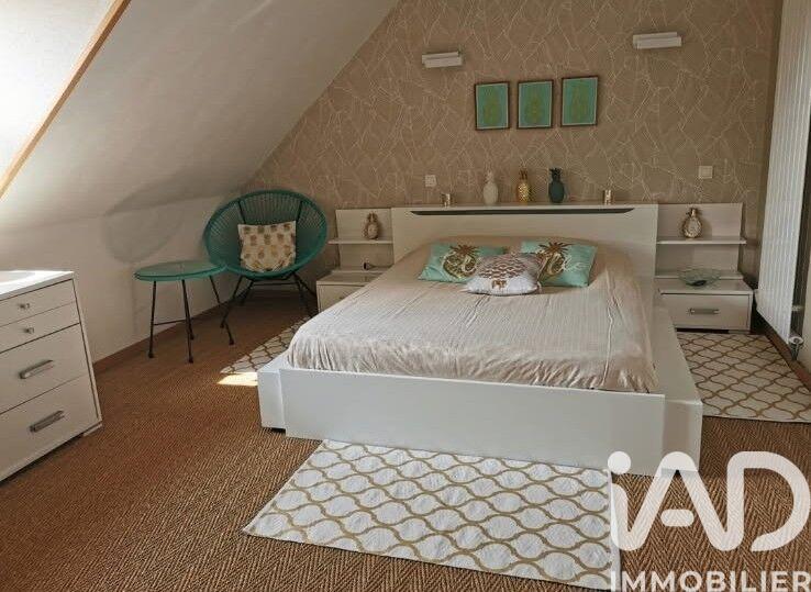 Maison - 220 m² - 5 pièces