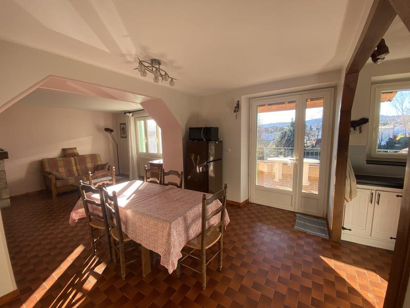 Maison traditionnelle - 74 m² - 4 pièces