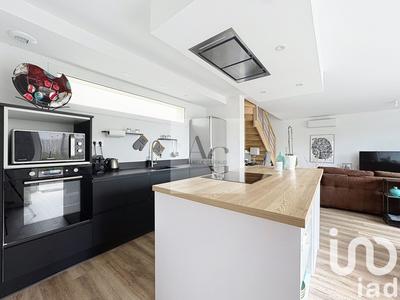 Maison - 94 m² - 4 pièces