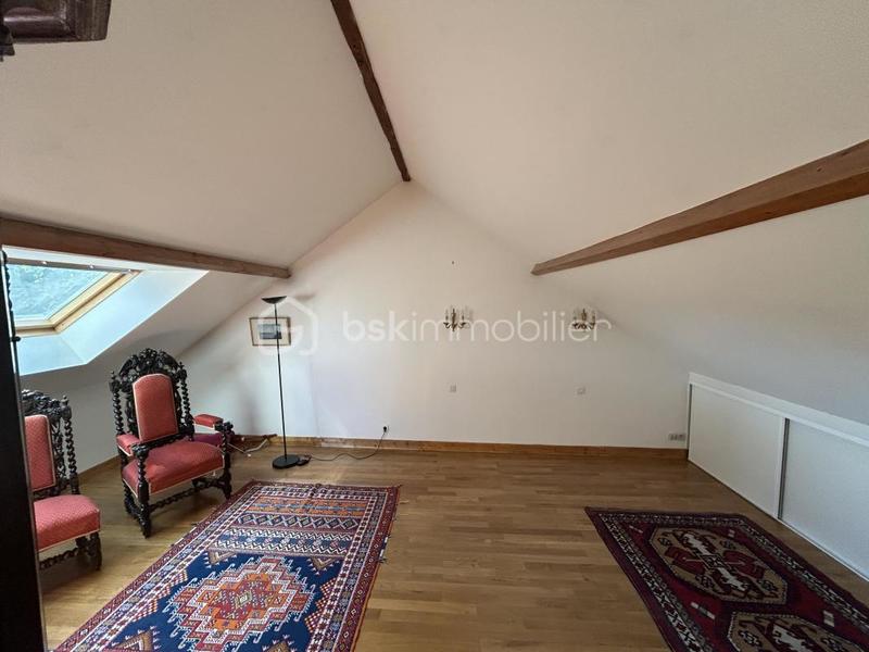 Maison - 197 m² - 7 pièces