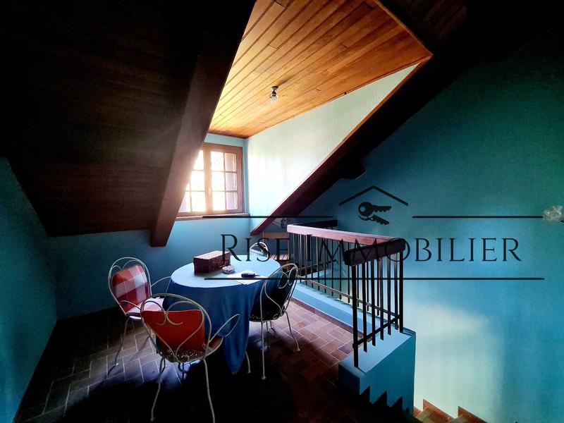 Villa - 245 m² - 9 pièces