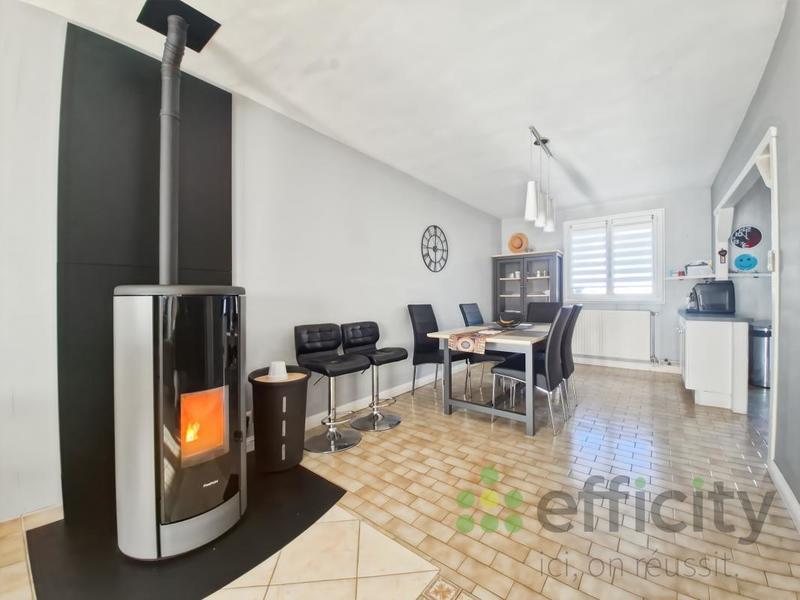 Maison - 95 m² - 4 pièces