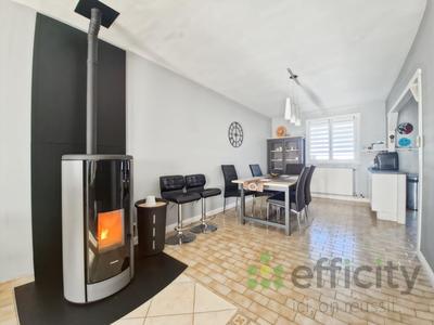 Maison - 95 m² - 4 pièces