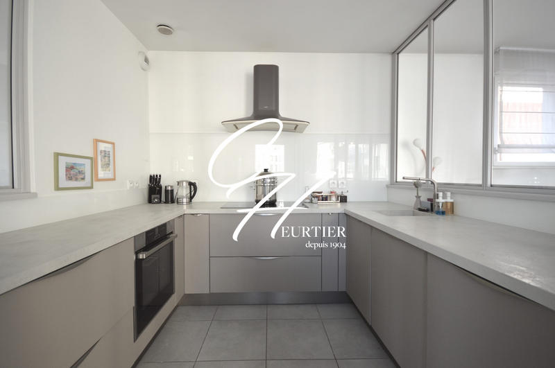 Appartement - 105 m² - 4 pièces