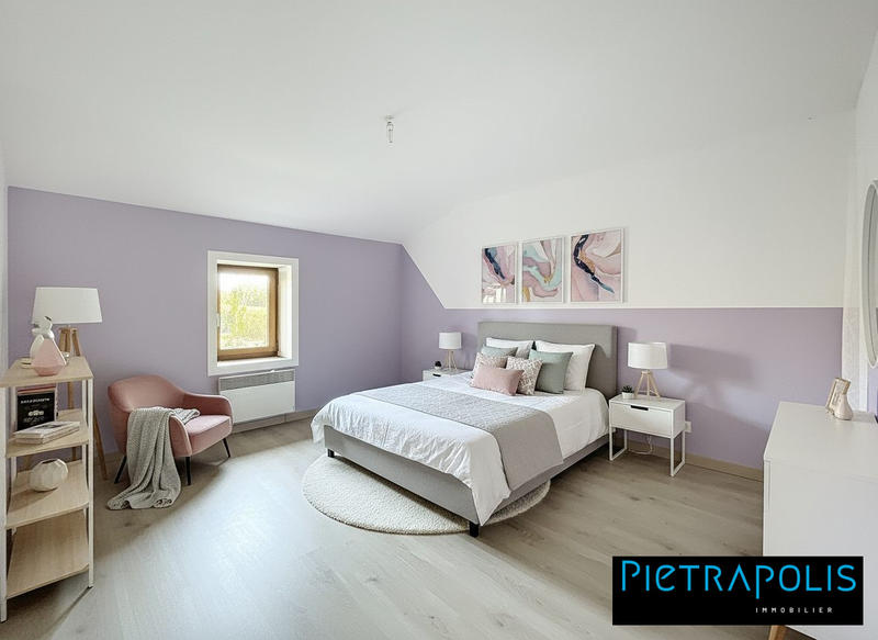 Maison - 256 m² - 8 pièces