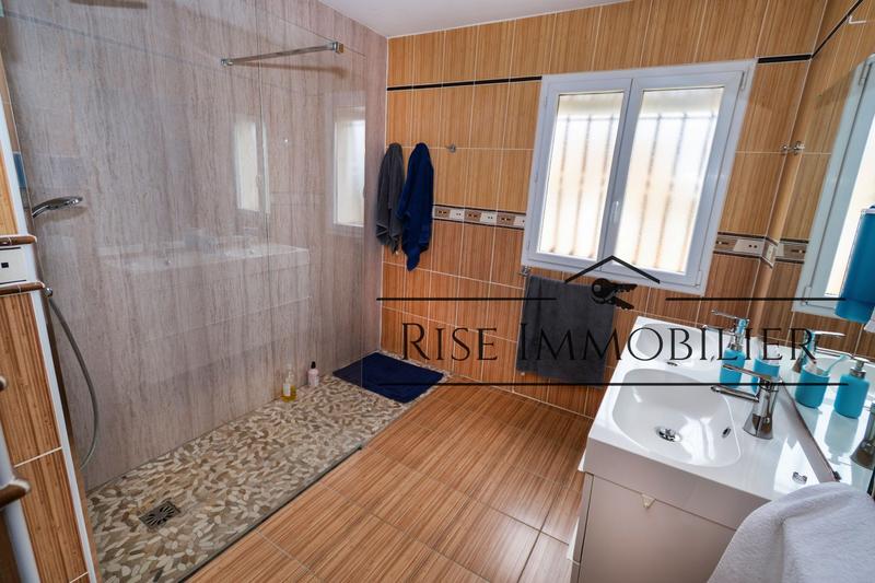 Maison - 147 m² - 6 pièces