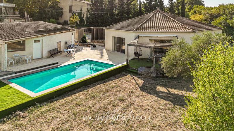 Maison - 165 m² - 5 pièces