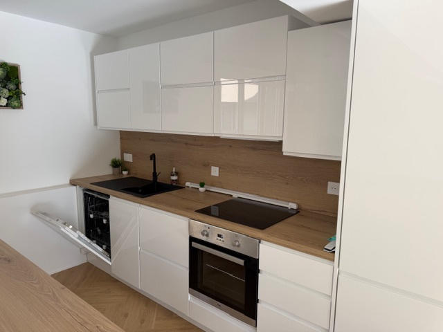 Appartement - 90 m² - 4 pièces