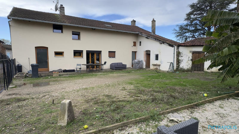 Maison traditionnelle - 176 m² - 6 pièces