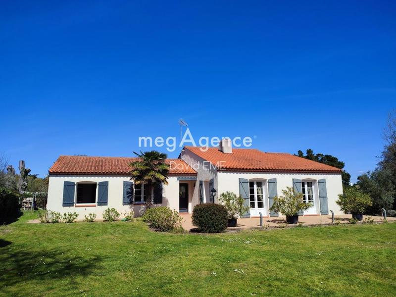 Maison traditionnelle - 167 m² - 8 pièces