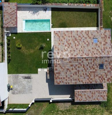 Villa - 240 m² - 5 pièces