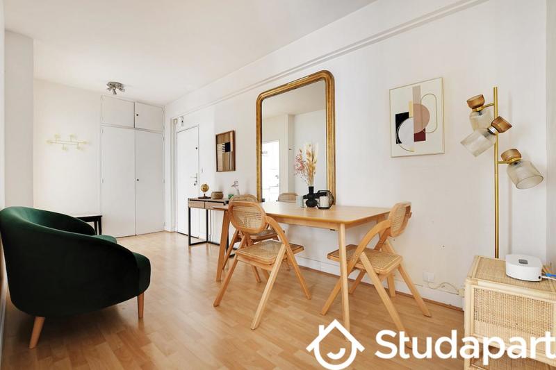 Chambre - 12 m² - 1 pièce