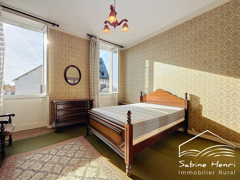 Maison ancienne - 215 m² - 8 pièces