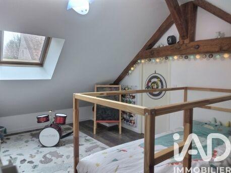 Maison - 200 m² - 8 pièces