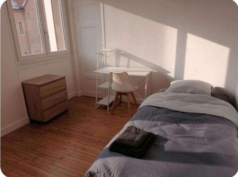 Appartement - 84 m² - 5 pièces