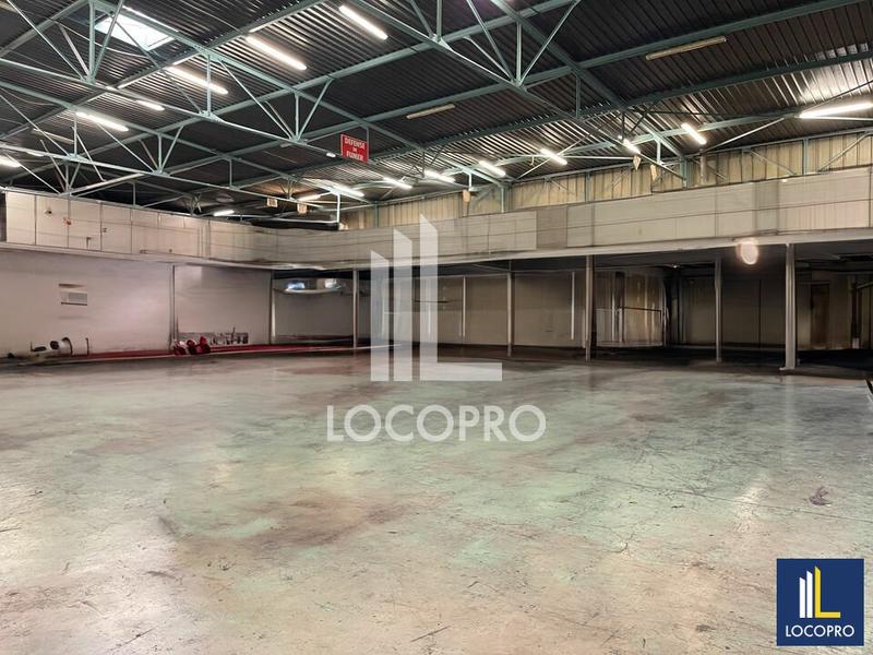 Local d'activité / Entrepôt - 2 092 m²