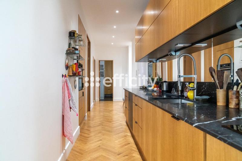 Appartement - 136 m² - 5 pièces