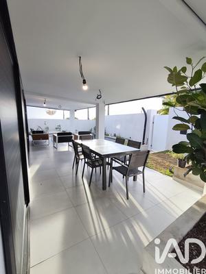 Maison - 110 m² - 4 pièces