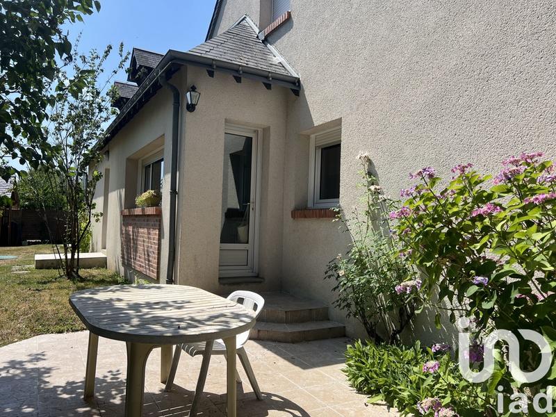 Maison - 187 m² - 9 pièces