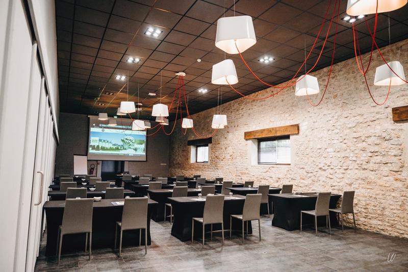 Local commercial - 2 000 m²