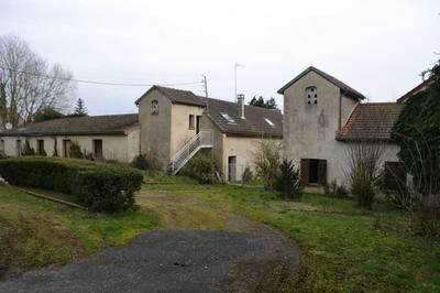 Maison - 186 m² - 16 pièces