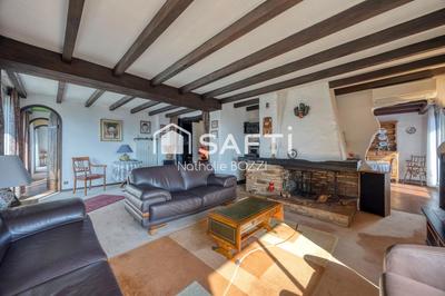 Appartement - 155 m² - 6 pièces