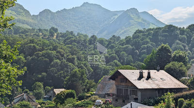 Maison - 225 m² - 9 pièces