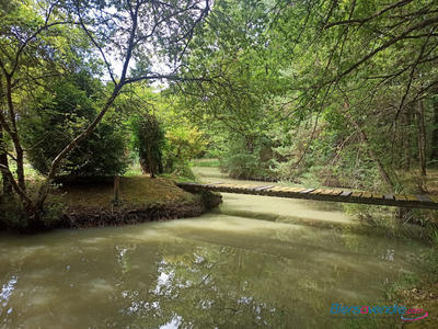 Terrain de loisirs - 100 000 m²