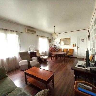 Maison de ville - 163 m² - 9 pièces