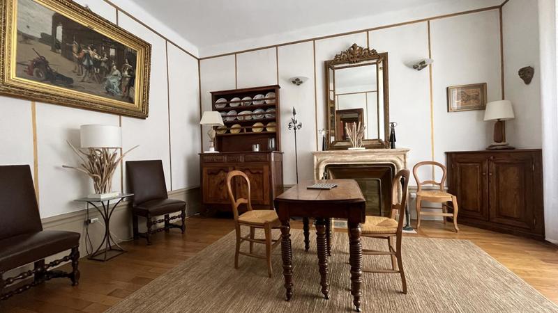 Maison - 205 m² - 8 pièces