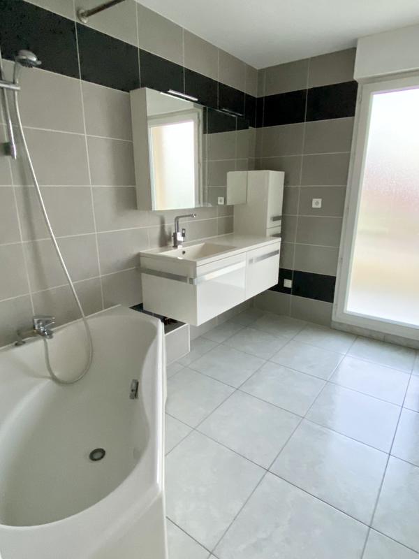 Appartement - 83 m² - 3 pièces