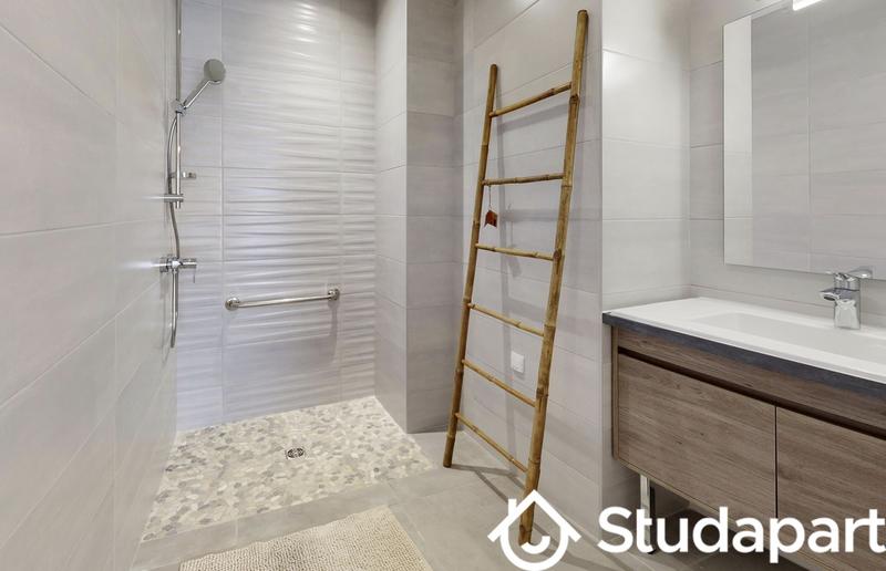 Chambre - 17 m² - 1 pièce