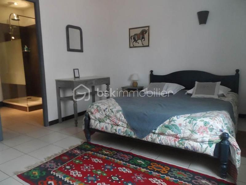 Demeure - 175 m² - 5 pièces