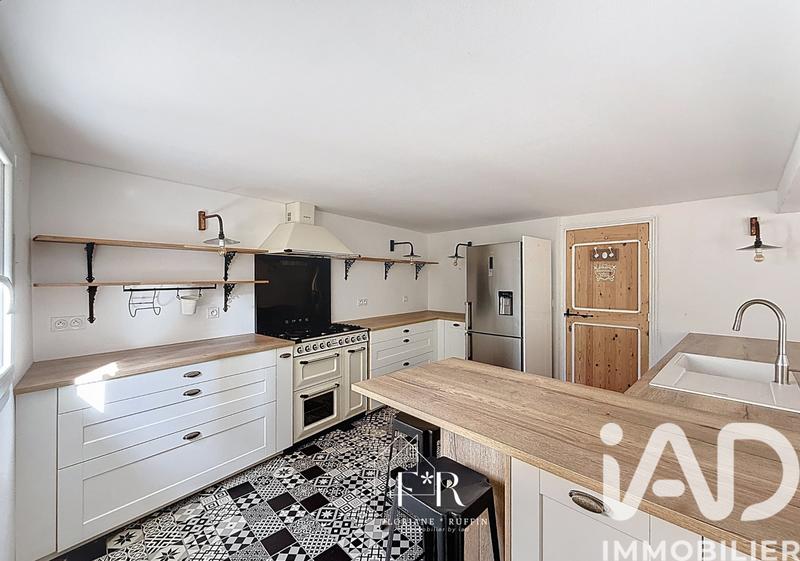 Maison - 226 m² - 6 pièces