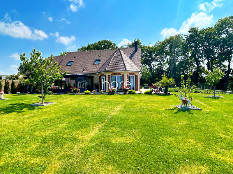 Maison contemporaine - 247 m² - 7 pièces