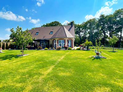 Maison contemporaine - 247 m² - 7 pièces