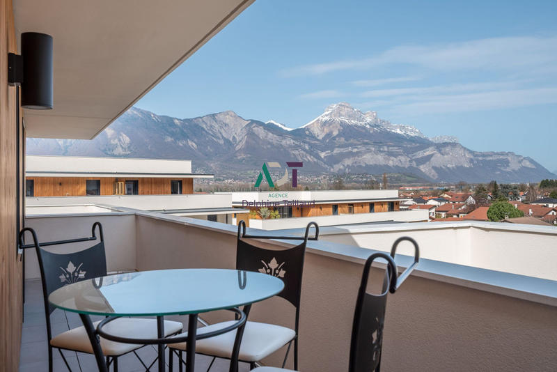 Appartement - 102 m² - 4 pièces