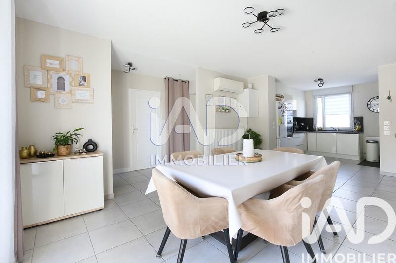 Maison - 96 m² - 5 pièces